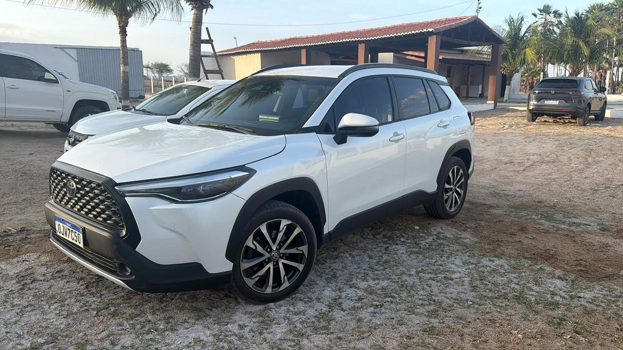 Corolla Cross frente