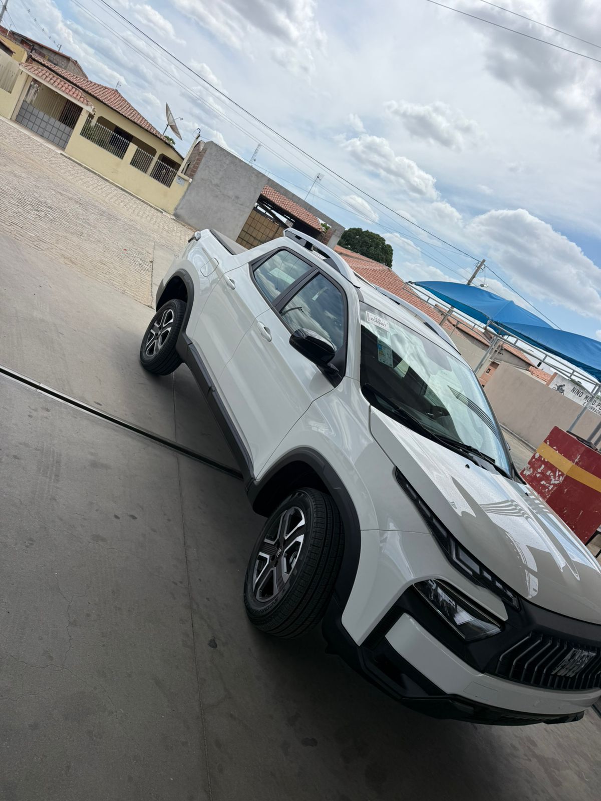 Corolla Cross lateral